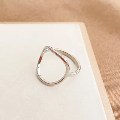 Female Nordic Minimalist Design Geometric Hollow Circle Ring