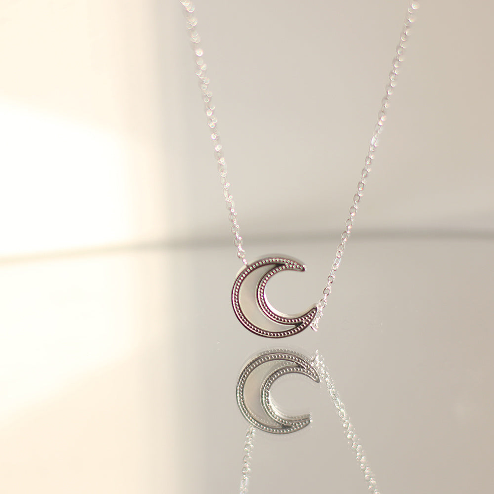 White Shell Mother-of-Friday Moon Goddess Necklace